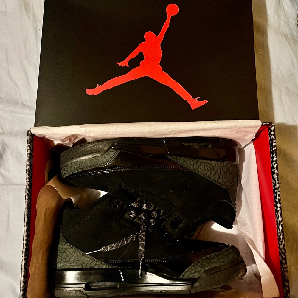 Air Jordan 3 retro black cats size 6.5